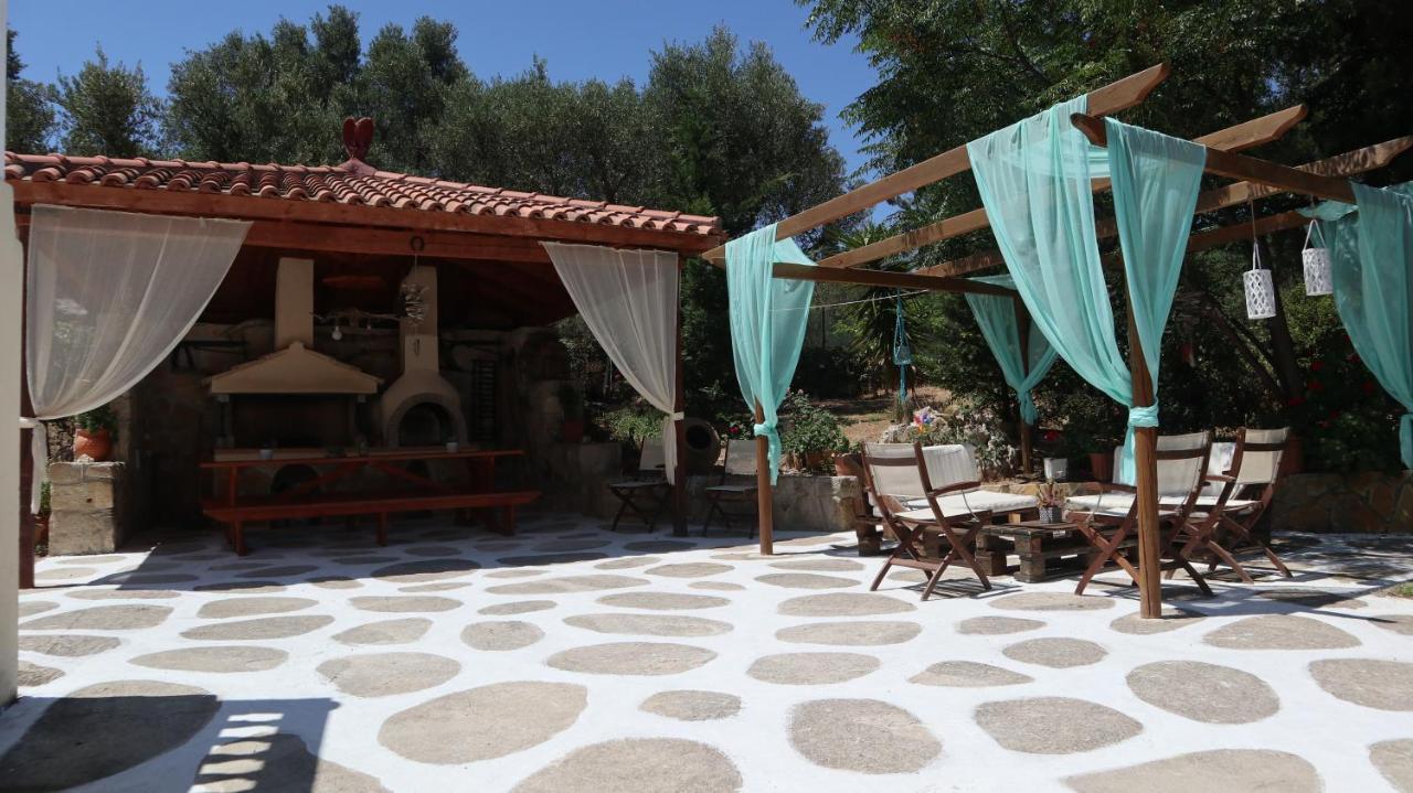 אמודי Patronis Studios מראה חיצוני תמונה